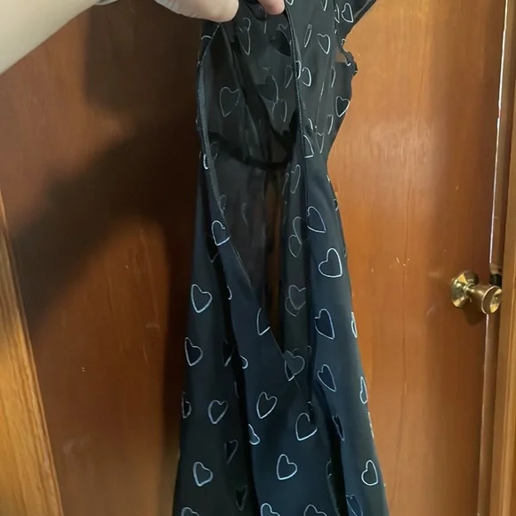 Gothic style black heart dress with white color - Picture 10 of 13